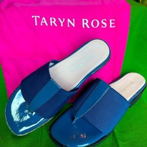 Taryn Rose Torte Navy Patent Leather Thong Sandals size 6M